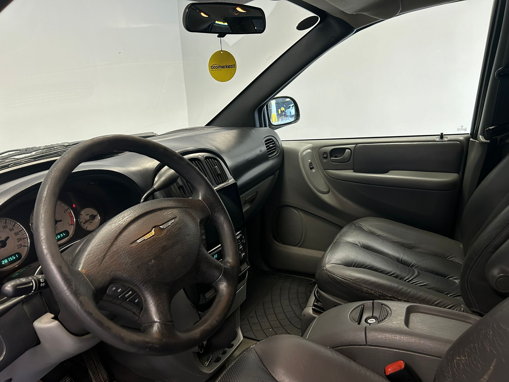 CHRYSLER GRAND 9